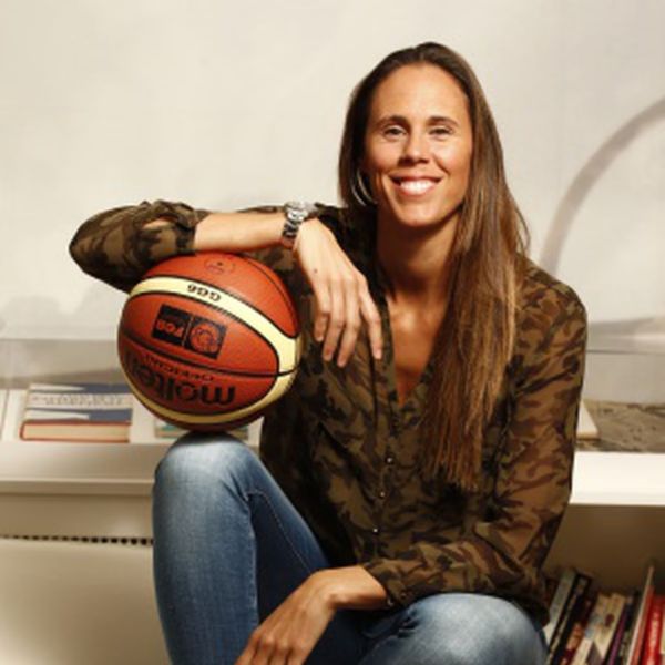 Contratar Amaya Valdemoro