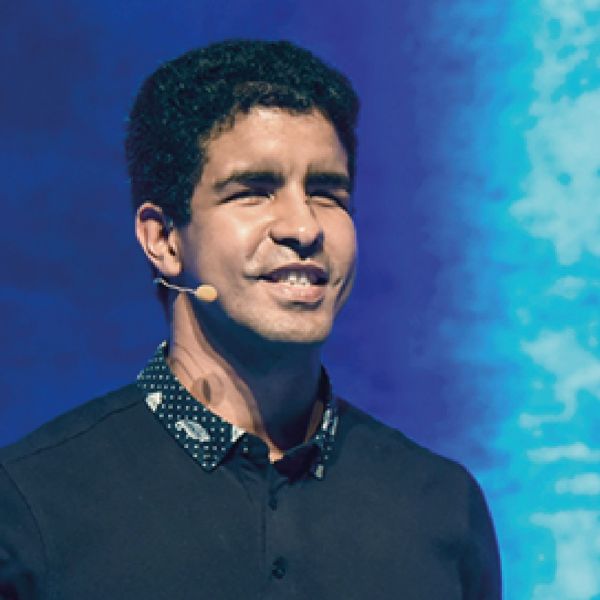 Contratar Enhamed Enhmaed