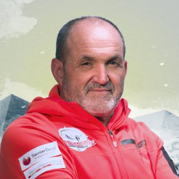 Contratar Juanito Oiarzabal