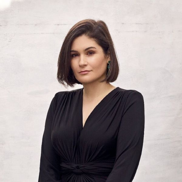 Contratar Valeria Domínguez