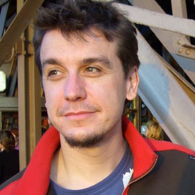 contratar Javier Veiga
