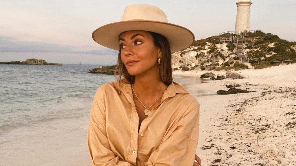 contratar Aretha Fusté