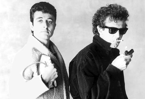 Contratar Tributo Manolo García y El Último De La Fila