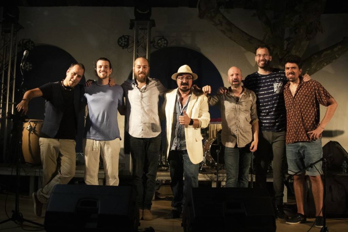 contratar tributo gato pérez