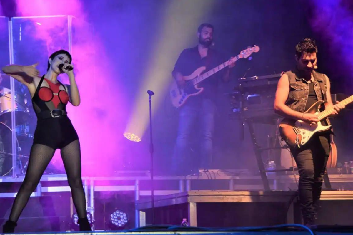 contratar tributo mecano