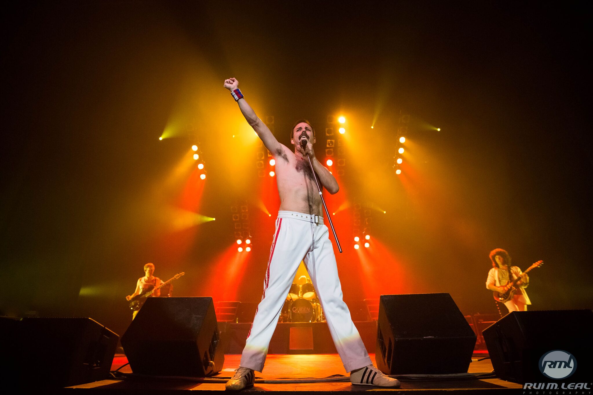 contratar tributo queen