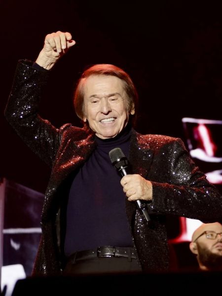 Contratar tributo a Raphael