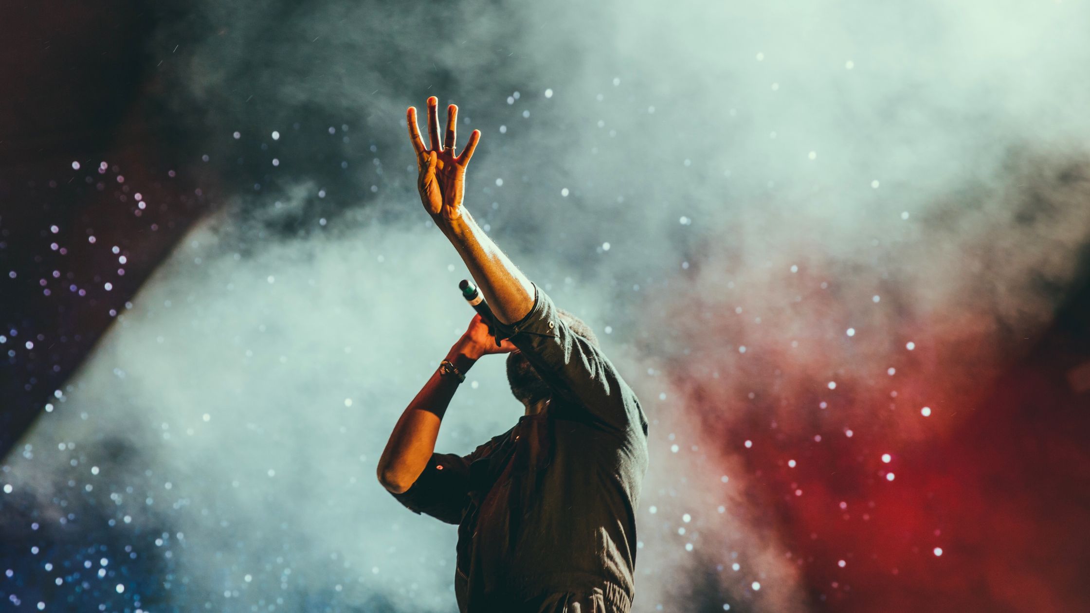 contratar cantantes y musicos para eventos